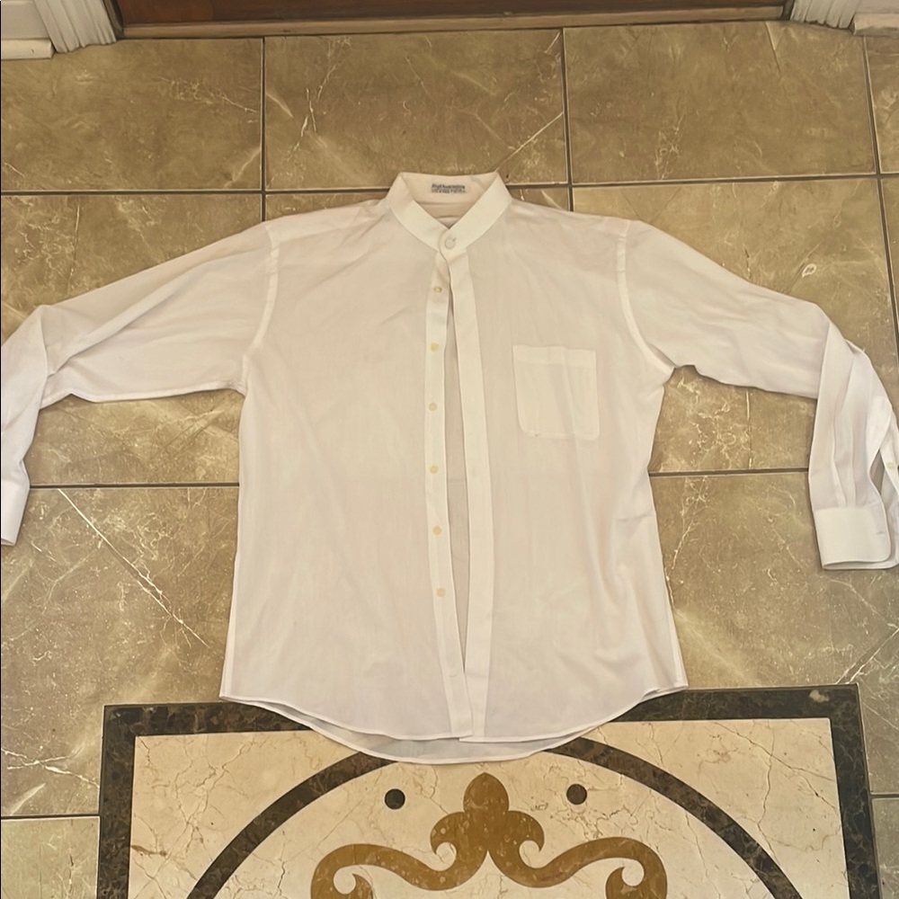 White Dress Shirt with Long Sleeves and Pointed Collar